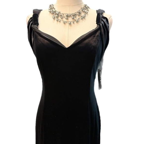 NWT Donna Morgan Solid Black Velvet Sleeveless Cocktail Midi Dress Size 6 - Picture 5 of 12